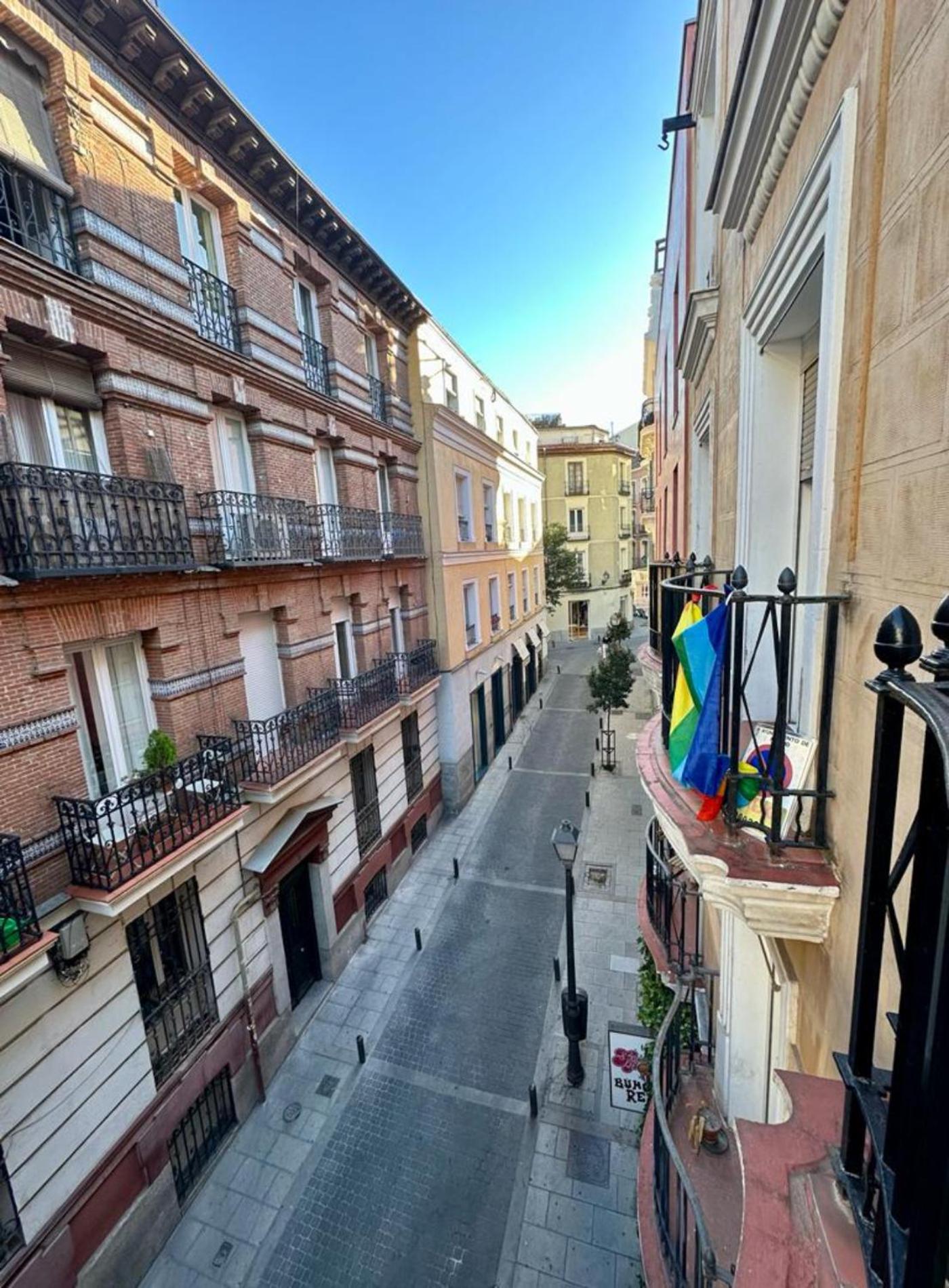 Calle Regueros Loft Para 3Pax En Pleno Chueca Madrid Ngoại thất bức ảnh